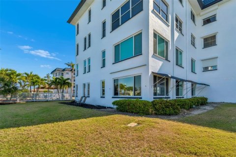 Copropriété à vendre à Gulfport, Floride: 2 chambres, 131.92 m2 № 2147620 - photo 26