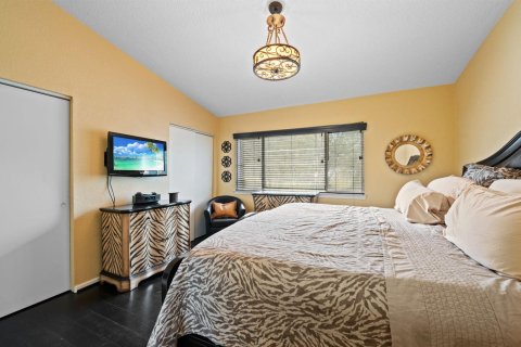 Townhouse in Coral Springs, Florida 2 bedrooms, 108.7 sq.m. № 2084133 - photo 18