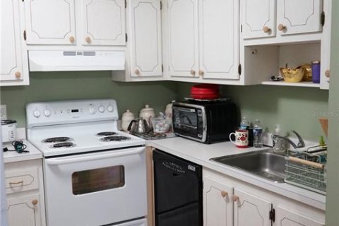 Condo in Sun City Center, Florida, 1 bedroom  № 1869391 - photo 24