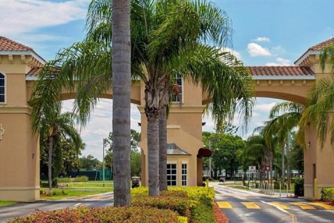 Condo in Sun City Center, Florida, 1 bedroom  № 1869391 - photo 7