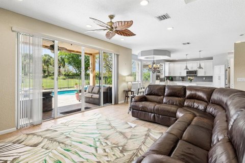 Villa ou maison à vendre à Royal Palm Beach, Floride: 5 chambres, 258.08 m2 № 2078442 - photo 7