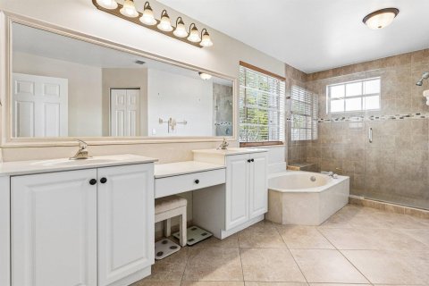 Villa ou maison à vendre à Royal Palm Beach, Floride: 5 chambres, 258.08 m2 № 2078442 - photo 17