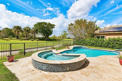 Villa ou maison à vendre à Royal Palm Beach, Floride: 5 chambres, 258.08 m2 № 2078442 - photo 27