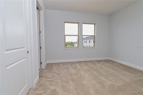 House in Winter Garden, Florida 5 bedrooms, 354.05 sq.m. № 1910319 - photo 29