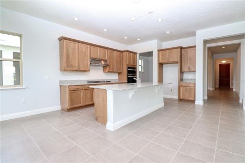 House in Winter Garden, Florida 5 bedrooms, 354.05 sq.m. № 1910319 - photo 30