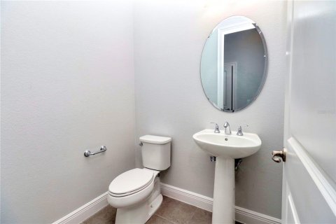 House in Winter Garden, Florida 5 bedrooms, 354.05 sq.m. № 1910319 - photo 10