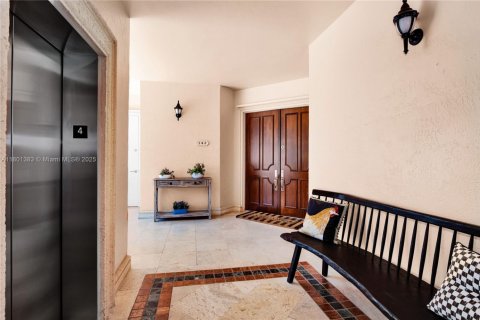 Condo in Coral Gables, Florida, 3 bedrooms № 1934058 - photo 4