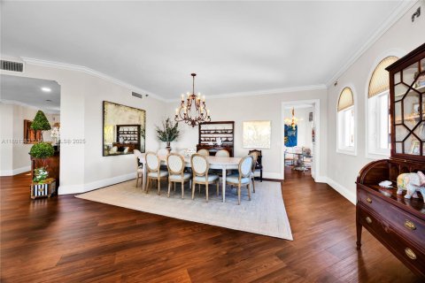 Condo in Coral Gables, Florida, 3 bedrooms № 1934058 - photo 10