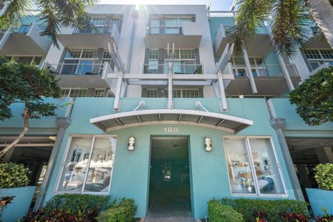 Condo in Delray Beach, Florida, 1 bedroom  № 2251658 - photo 2