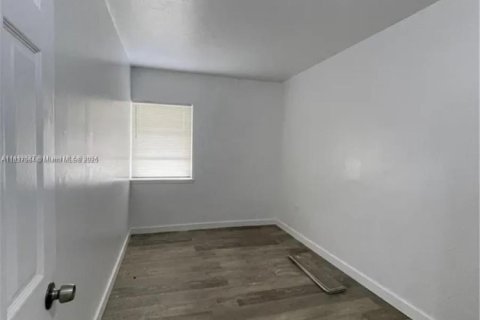 Casa en alquiler en Miami Beach, Florida, 2 dormitorios, 105.26 m2 № 1821683 - foto 7