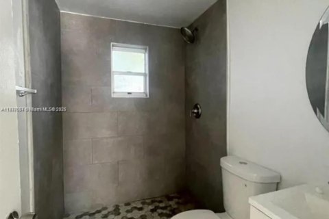 Villa ou maison à louer à Miami Beach, Floride: 2 chambres, 105.26 m2 № 1821683 - photo 6