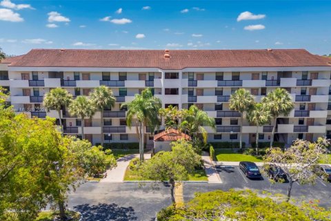 Condo in Coconut Creek, Florida, 2 bedrooms  № 1695468 - photo 22