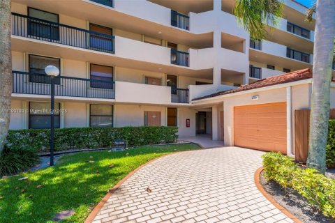 Condo in Coconut Creek, Florida, 2 bedrooms  № 1695468 - photo 20