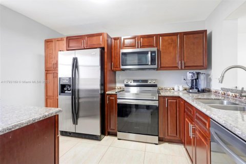 Condo in Coconut Creek, Florida, 2 bedrooms  № 1695468 - photo 5