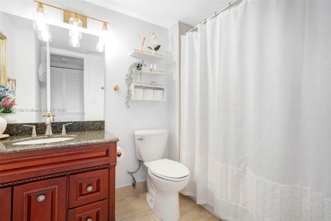 Condo in Coconut Creek, Florida, 2 bedrooms  № 1695468 - photo 16