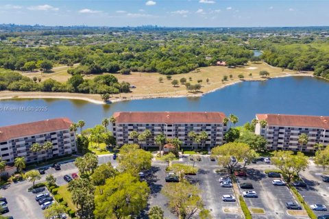 Condo in Coconut Creek, Florida, 2 bedrooms  № 1695468 - photo 29