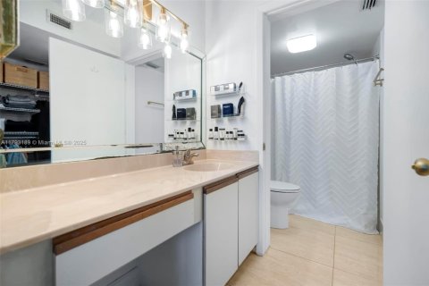 Condo in Coconut Creek, Florida, 2 bedrooms  № 1695468 - photo 14