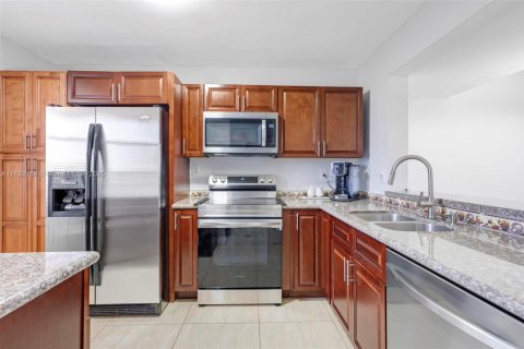 Condo in Coconut Creek, Florida, 2 bedrooms  № 1695468 - photo 6