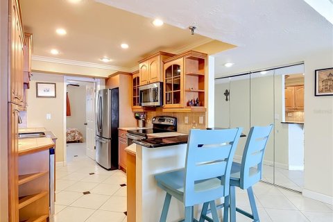 Condo in New Smyrna Beach, Florida, 3 bedrooms  № 2205272 - photo 8