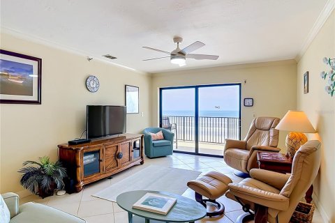 Condo in New Smyrna Beach, Florida, 3 bedrooms  № 2205272 - photo 2