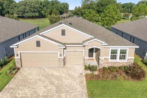 House in Ocala, Florida 4 bedrooms, 264.12 sq.m. № 2305085