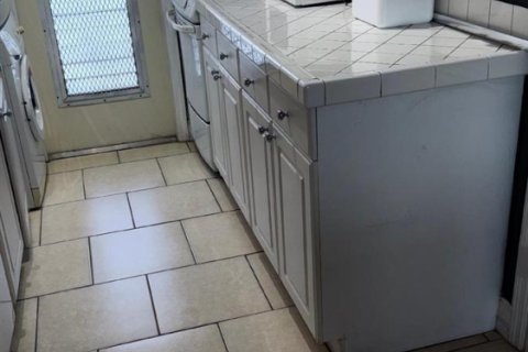 Condo in Fort Lauderdale, Florida, 2 bedrooms  № 2083270 - photo 15