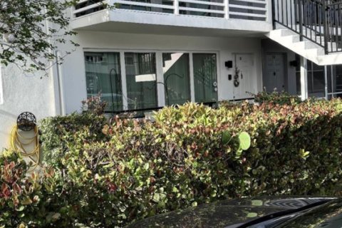 Condo in Fort Lauderdale, Florida, 2 bedrooms  № 2083270
