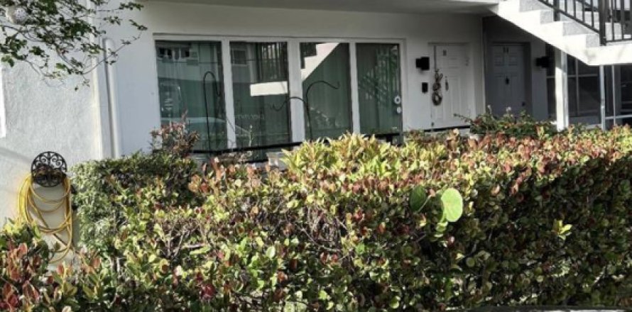 Condo in Fort Lauderdale, Florida, 2 bedrooms  № 2083270