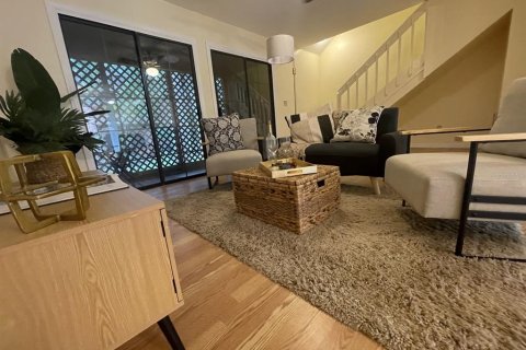 Adosado en venta en Gainesville, Florida, 3 dormitorios, 127.28 m2 № 1873293 - foto 2