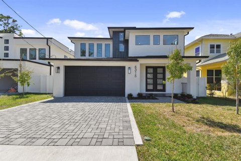 Villa ou maison à Tampa, Floride 4 chambres, 279.26 m2 № 2360975