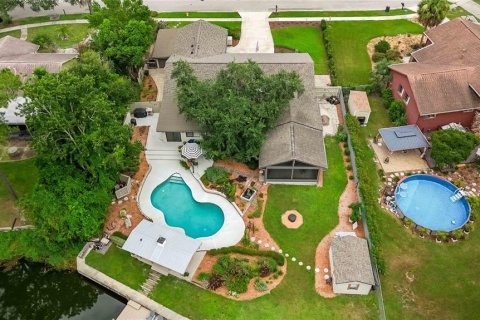 House in Casselberry, Florida 4 bedrooms, 256.04 sq.m. № 2258809 - photo 3