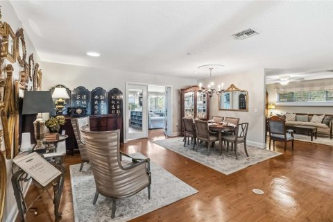 House in Casselberry, Florida 4 bedrooms, 256.04 sq.m. № 2258809 - photo 17