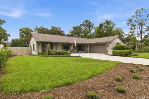 House in Casselberry, Florida 4 bedrooms, 256.04 sq.m. № 2258809 - photo 11