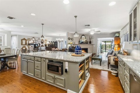 House in Casselberry, Florida 4 bedrooms, 256.04 sq.m. № 2258809 - photo 22