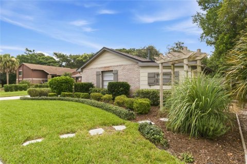 House in Casselberry, Florida 4 bedrooms, 256.04 sq.m. № 2258809 - photo 12