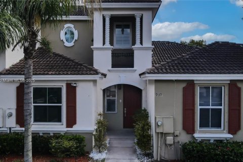 Townhouse in Homestead, Florida 3 bedrooms, 132.66 sq.m. № 1883859 - photo 2