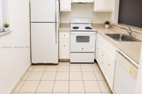 Купить кондоминиум в Хайалиа, Флорида 1 спальня, 91.23м2, № 2085387 - фото 5