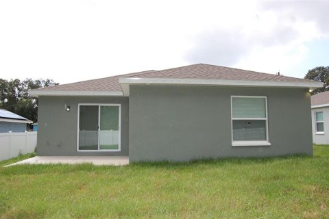 House in Lakeland, Florida 3 bedrooms, 122.82 sq.m. № 1906954 - photo 2