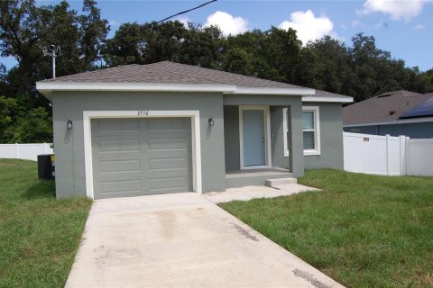 House in Lakeland, Florida 3 bedrooms, 122.82 sq.m. № 1906954 - photo 1