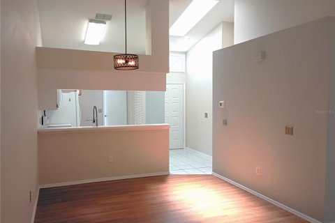 Casa en alquiler en Tarpon Springs, Florida, 2 dormitorios, 92.9 m2 № 2104711 - foto 25