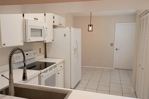 Casa en alquiler en Tarpon Springs, Florida, 2 dormitorios, 92.9 m2 № 2104711 - foto 8