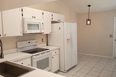 Casa en alquiler en Tarpon Springs, Florida, 2 dormitorios, 92.9 m2 № 2104711 - foto 6