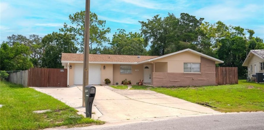 Villa ou maison à Port Richey, Floride 3 chambres, 119.1 m2 № 1879698