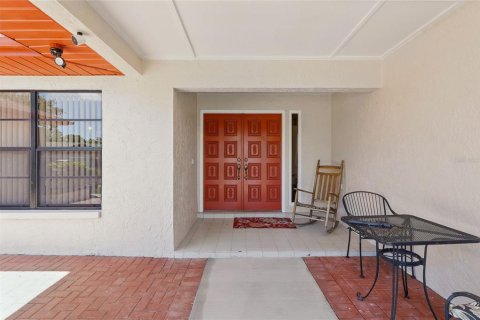 House in Tampa, Florida 3 bedrooms, 209.68 sq.m. № 1749456 - photo 4