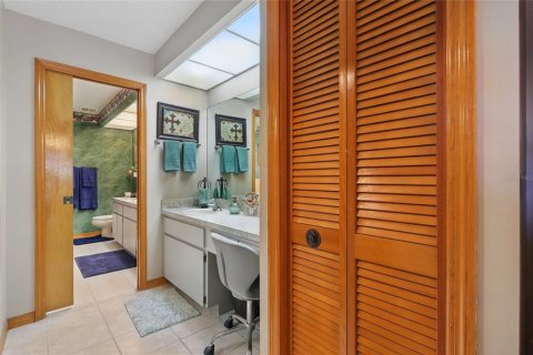 House in Tampa, Florida 3 bedrooms, 209.68 sq.m. № 1749456 - photo 27