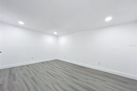 Villa ou maison à vendre à Orlando, Floride: 3 chambres, 154.87 m2 № 2324201 - photo 12