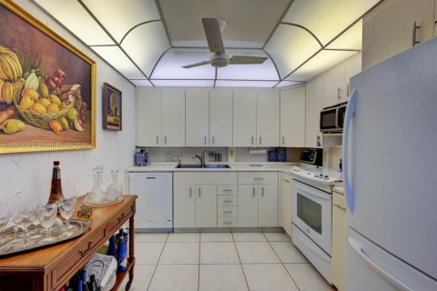 Copropriété à louer à Boca Raton, Floride: 2 chambres, 83.24 m2 № 1950116 - photo 10