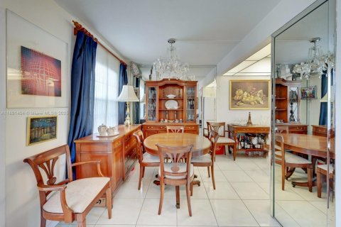 Copropriété à louer à Boca Raton, Floride: 2 chambres, 83.24 m2 № 1950116 - photo 9