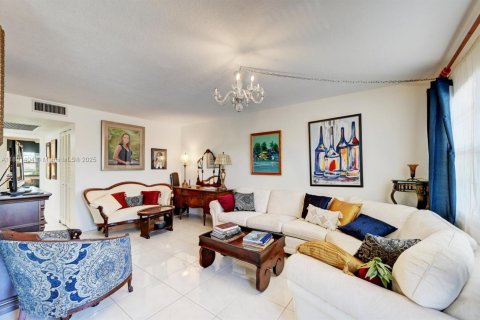 Copropriété à louer à Boca Raton, Floride: 2 chambres, 83.24 m2 № 1950116 - photo 5