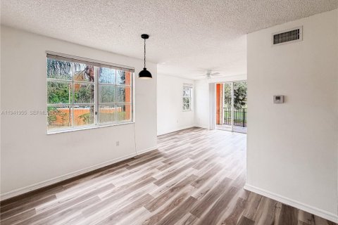 Снять в аренду кондоминиум в Мирамар, Флорида 1 спальня, 67.45м2, № 2005333 - фото 9